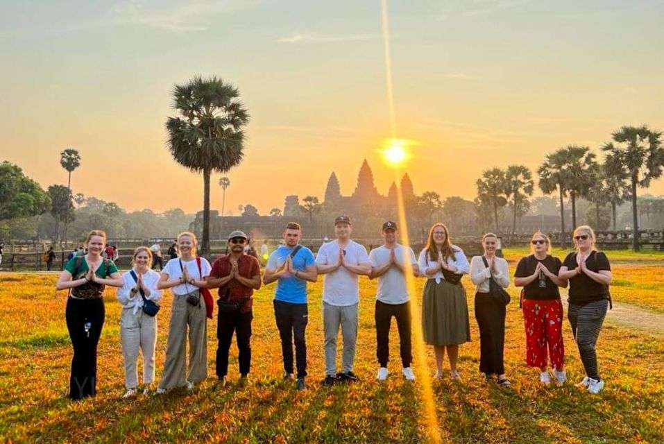 2 Day Sunrise & Sunset (Small Tour & Big Tour) With Guide - Day 1 Sunrise at Angkor Wat