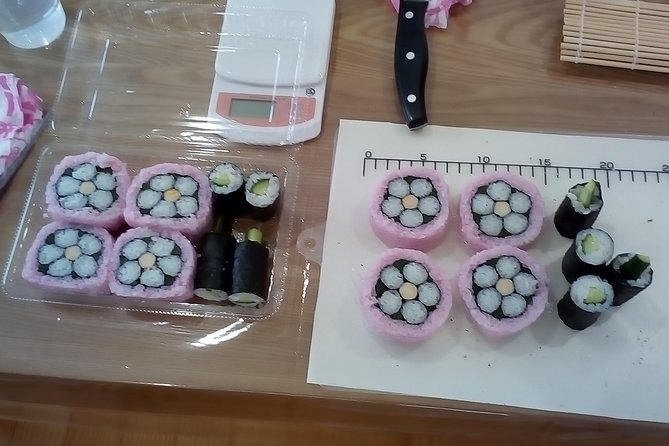 2 Hours Sushi Class - Class Overview