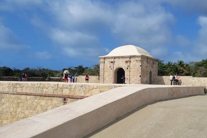 Agua Clara Excluses and Fort San Lorenzo