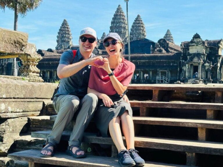 Angkor Wat Sunrise Tuk Tuk Tour & Breakfast
