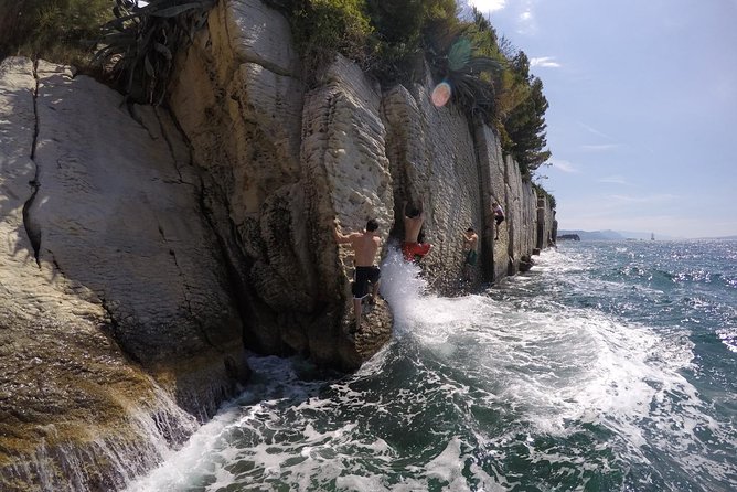 Deep Water Solo and Cliff Jumping Tour in Split