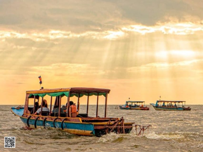 Floating Village Cruise at Tonle Sap Lake & Street Food Tour