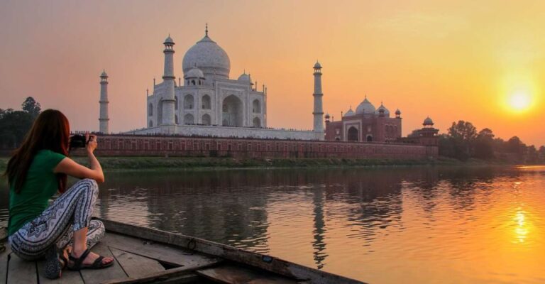 From Chennai: Overnight Taj Mahal Tour With Flight & Hotel