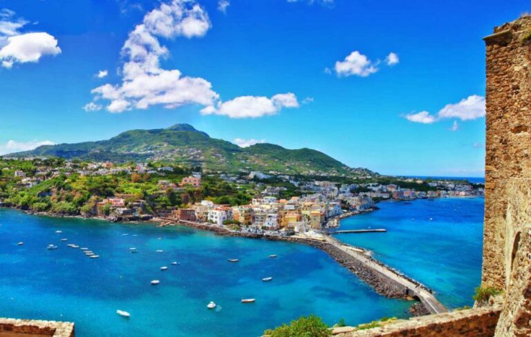 From Sorrento: Ischia & Procida Boat Tour in One Day