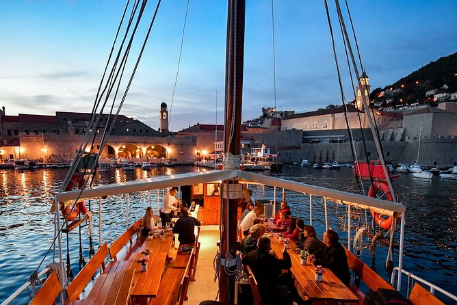 Gastro Cruise Dinner and Boat Ride Around Dubrovnik Old Town