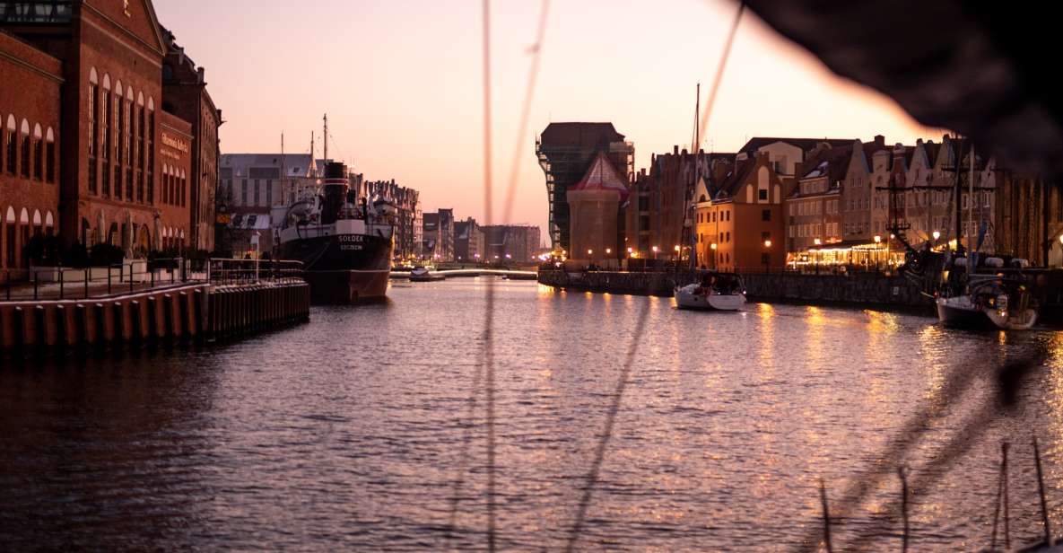 GdańSk: Scenic Sunset Cruise With Glass of Mulled Wine - Activity Details