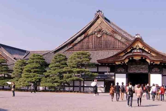 Half Day Tour of Nijo Castle and Golden Pavilion in Kyoto