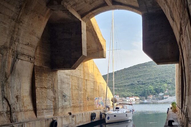 Hidden Bays and Tunnels of Brač Island Private Boat Adventure