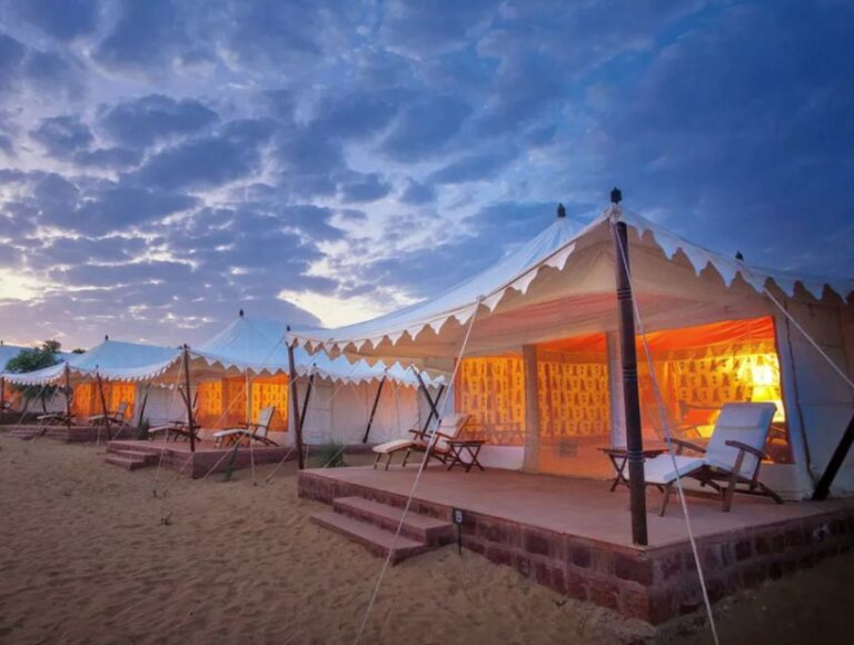Jaisalmer: 7-Day, 6-Night Jodhpur and Udaipur Private Trip