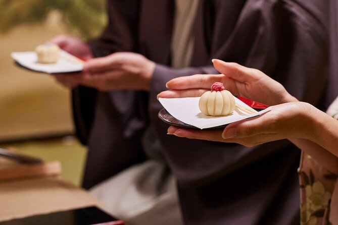 Japanese Sweets Making and Kimono Tea Ceremony in Tokyo Maikoya