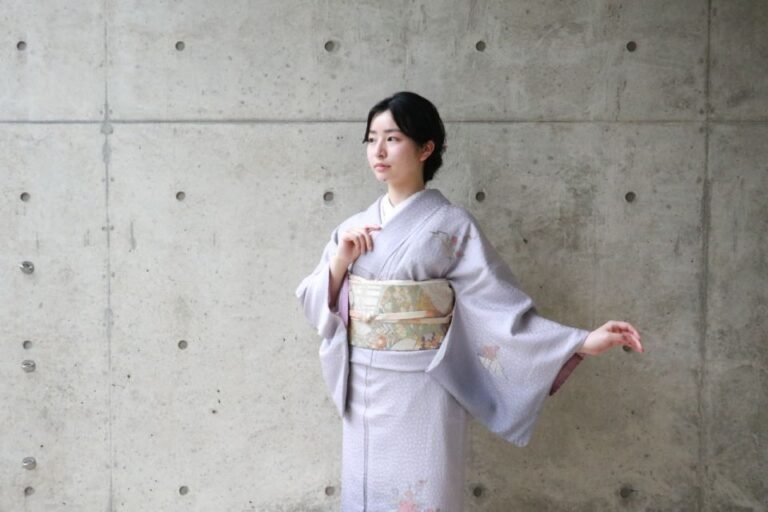 Kamakura: Traditional Kimono Rental Experience at WARGO