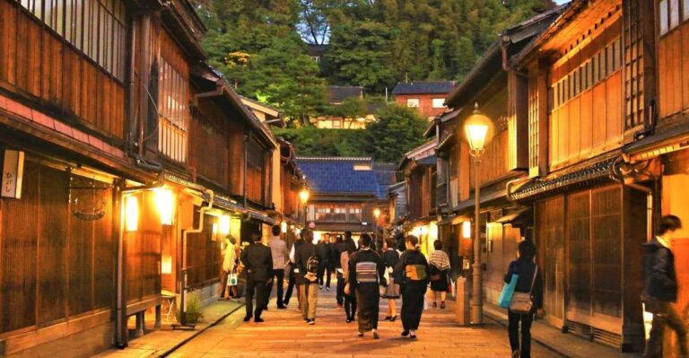 Kanazawa: Private Tour With Local Guide