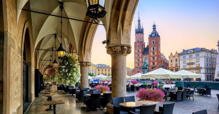 Krakow: St. Mary’s Church and Rynek Underground Museum Tour