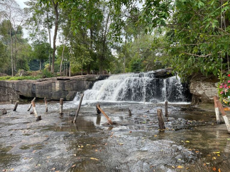 Kulen Waterfall and 1000 Linga River Tour From Siem Reap