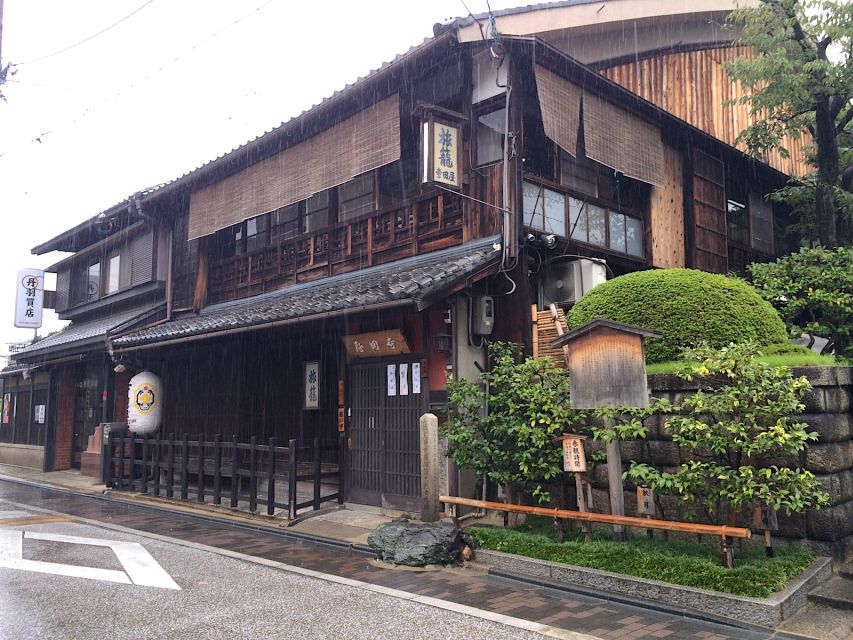 Kyoto: Guided Walking Tour of Fushimi With Private Option - Booking Details