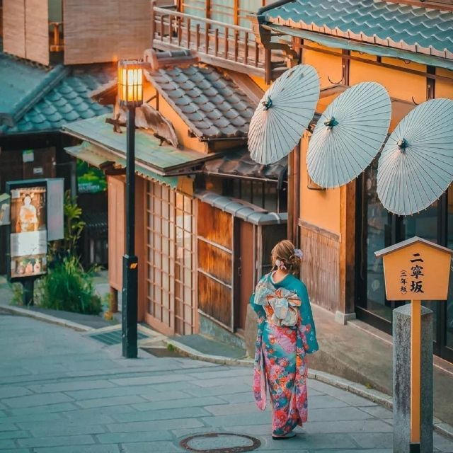 Kyoto: Kinkakuji, Kiyomizu-dera, and Fushimi Inari Tour
