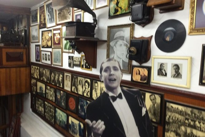Medellin: Carlos Gardel and History of Tango