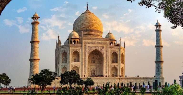 Overnight Agra Tour From Hyderabad With Return Flight