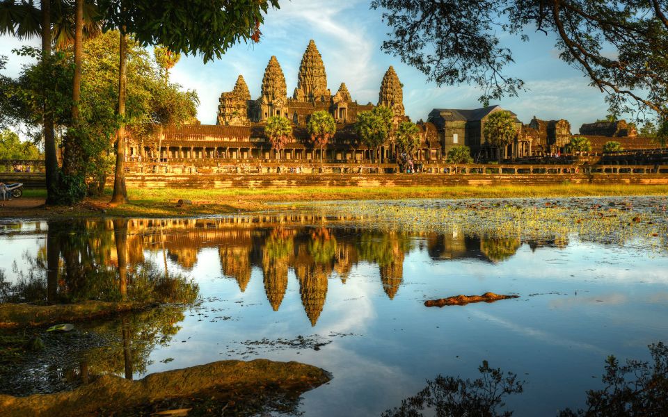Phnom Penh to Siem Reap by Private Car or Minivan - Transportation Options