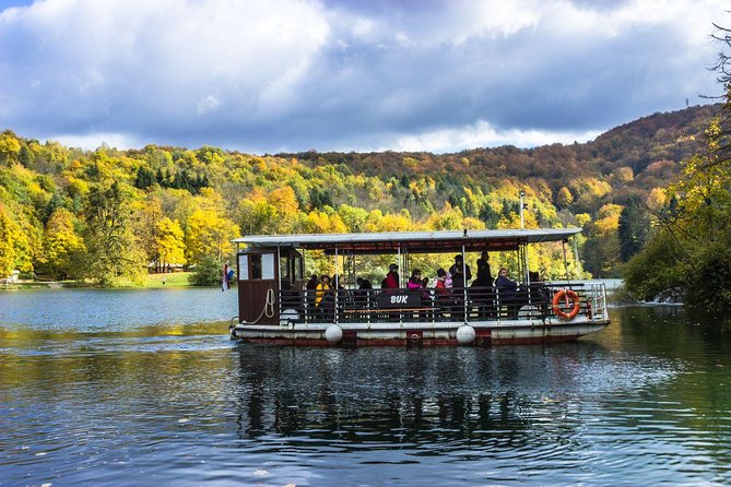 Plitvice Lakes 4h Tour With Panoramic Boat Ride