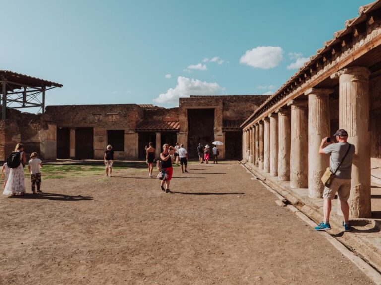 Pompeii: 2-Hour Guided Tour With an Archaeologist