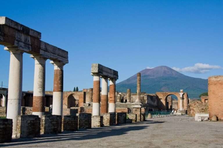 Pompeii: Private Tour With Hotel Pickup and Entry Ticket