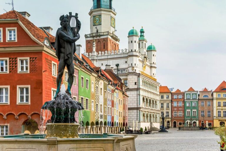 Poznan: Express Walk With a Local in 60 Minutes