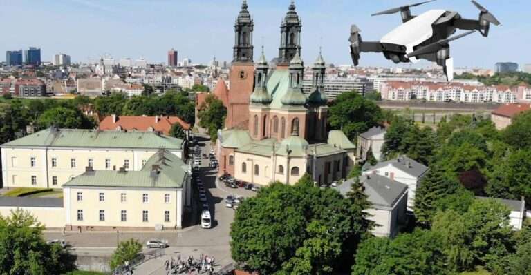 Poznań: Highlights Tour With Drone Video