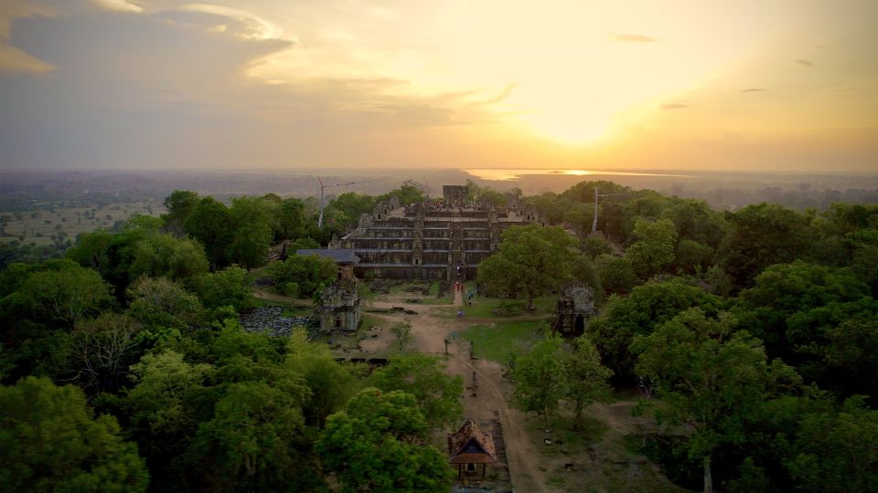 Private Angkor Wat Sunset Guide Tour - Booking Details