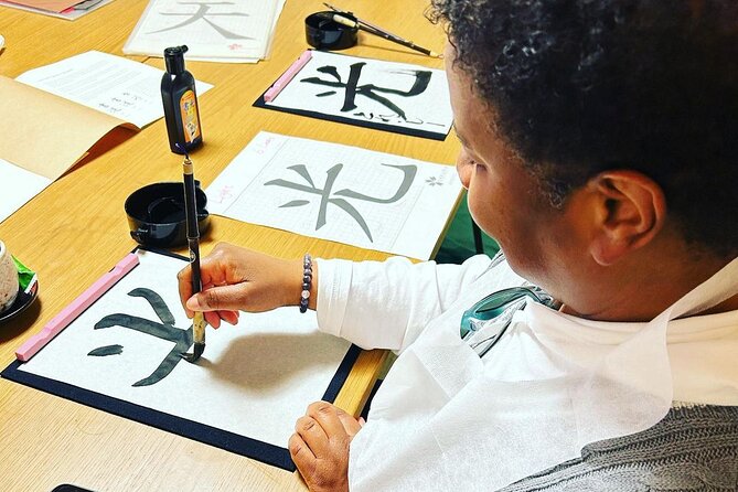 Private Japanese Calligraphy Class in Kyoto