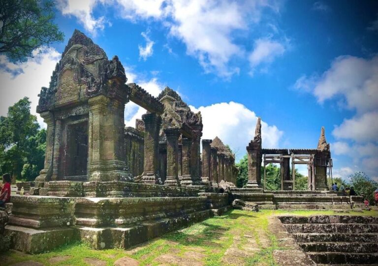 Private Preah Vihea and 2 Temples Guided Tour