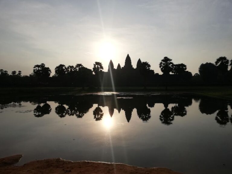 Private Sunrise Tour: Angkor Wat, Bayon and Ta Prohm Temple