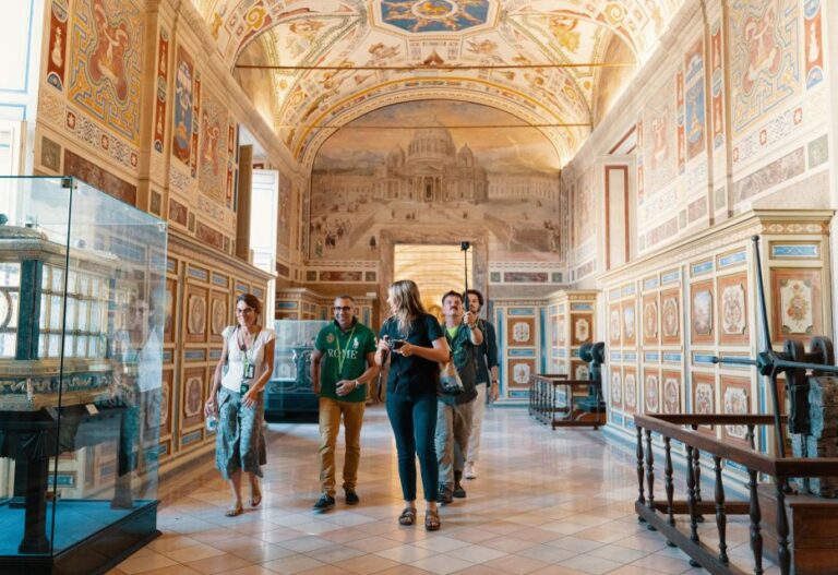 Rome: Private Vatican and Sistine Chapel Skip-the-Line Tour