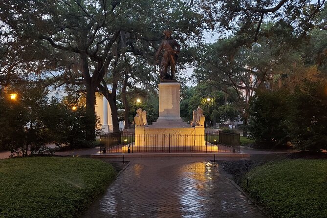 Savannah History and Haunts Candlelit Ghost Walking Tour