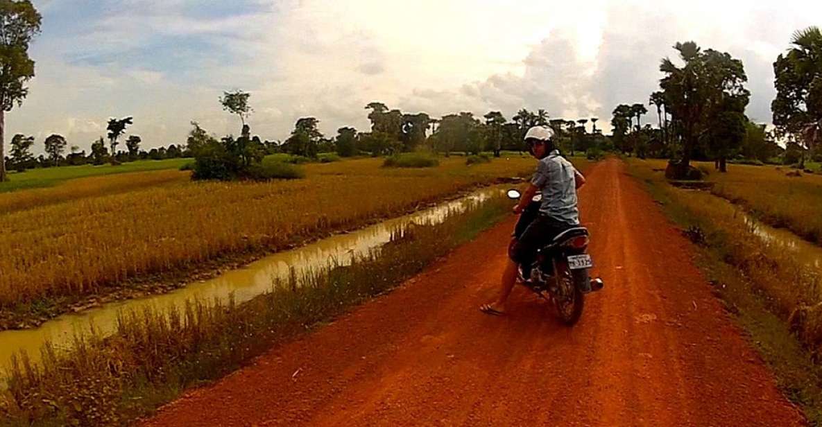 Siem Reap: 6-Hour Easy Rider Motorbike Tour