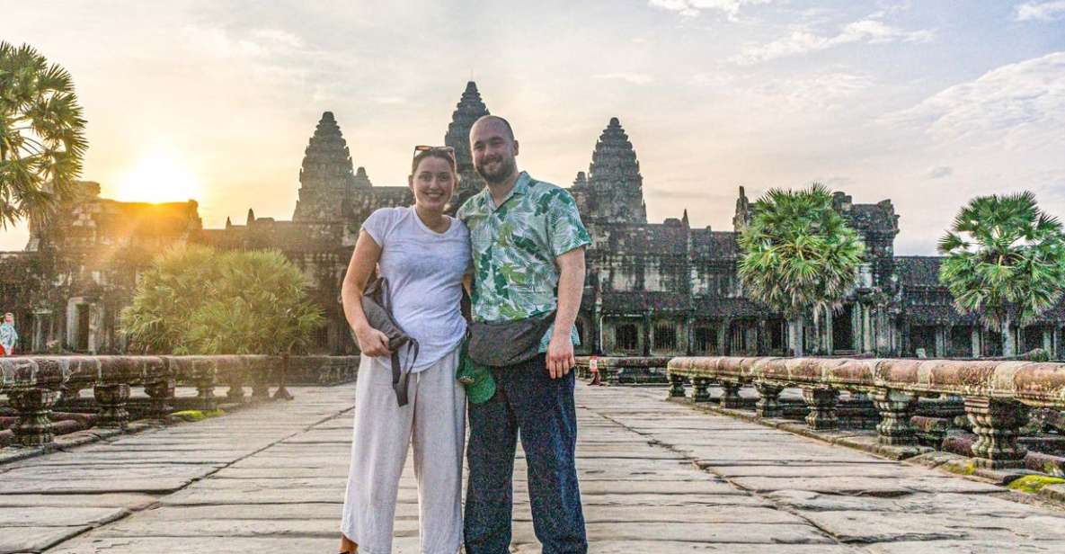 Siem Reap: Angkor Wat & Floating Village 2-Day Private Tour