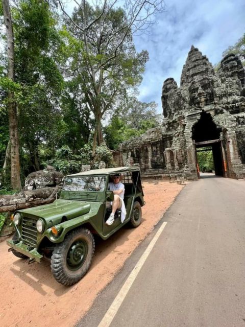 Siem Reap: Angkor Wat Temples Private Guided Tour by Jeep