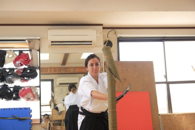 Tokyo: Authentic Samurai Experience and Lesson at a Dojo