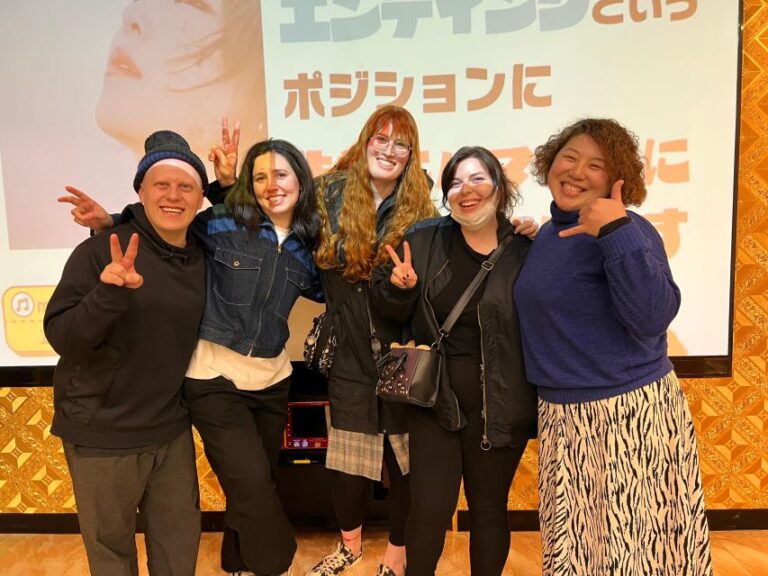 Tokyo: Karaoke Party in Ikebukuro With a Drink