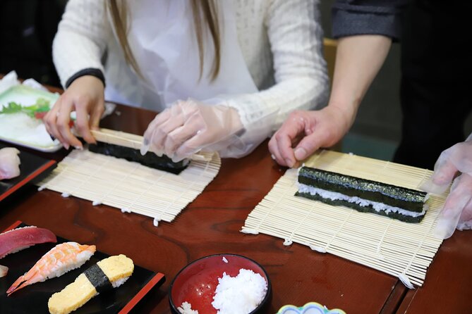 Tsukiji Fish Market Visit and Sushi Making Experience