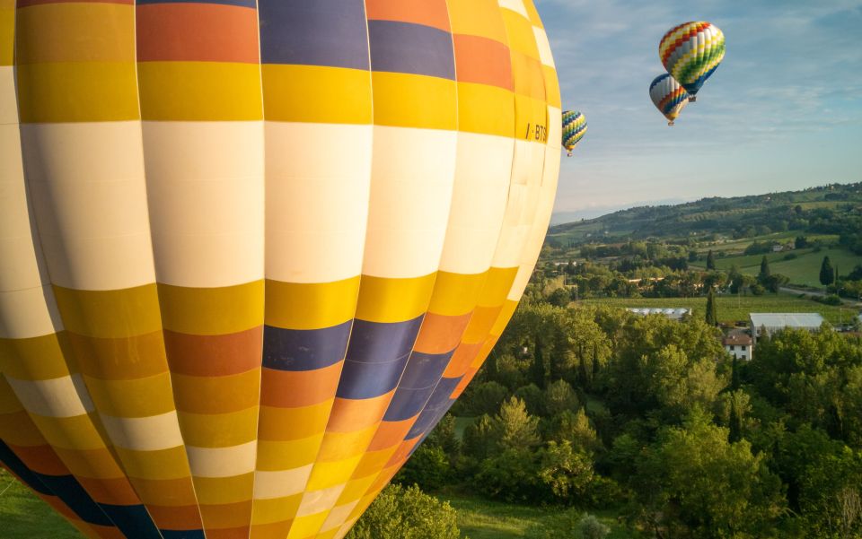 1-Hour Hot Air Balloon Flight Over Tuscany From Lucca - Experience Highlights