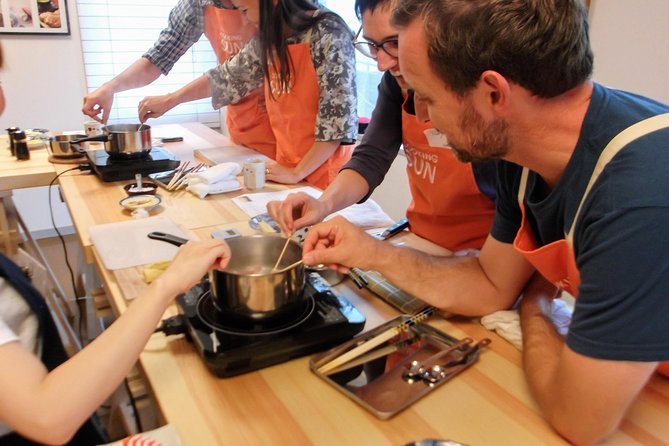 3-Hour Small-Group Sushi Making Class in Tokyo - Booking and Policies