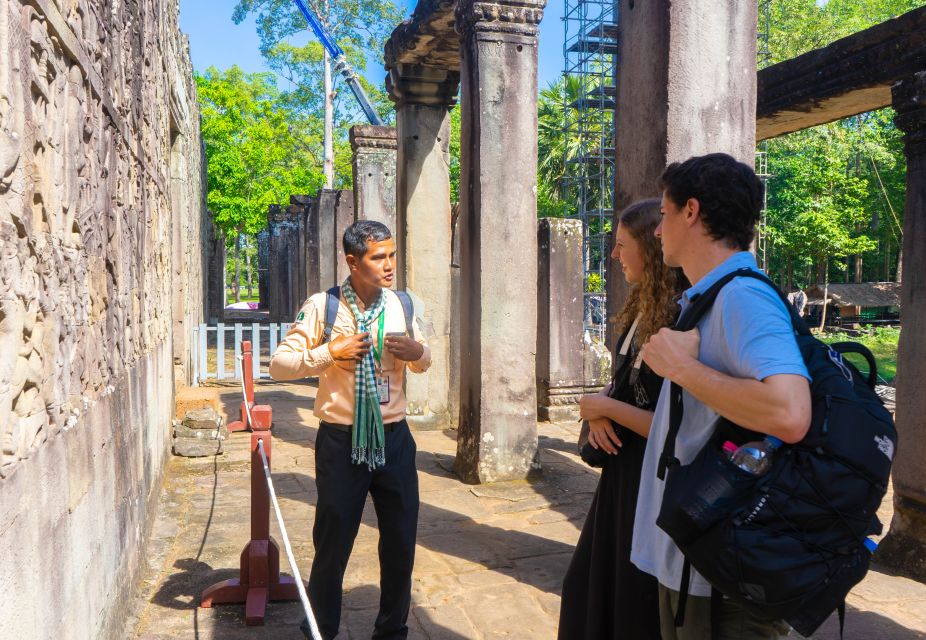 Angkor Wat: Half-Day Sunrise Vespa Tour With Lunch - Tour Highlights