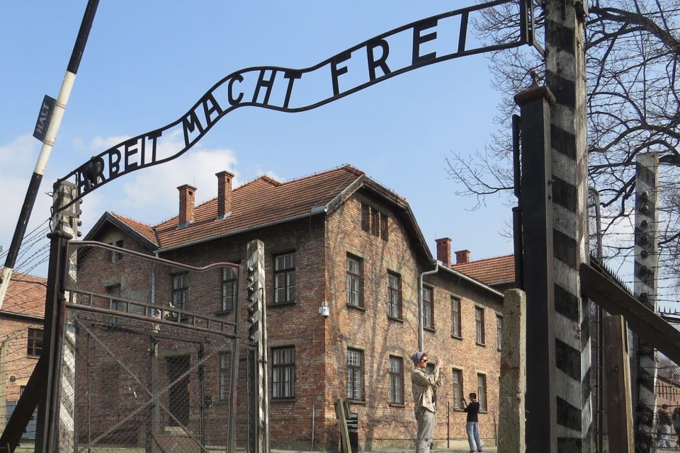 Auschwitz-Birkenau: Museum Entry Ticket With Guided Tour - Tour Details for Auschwitz-Birkenau Visit