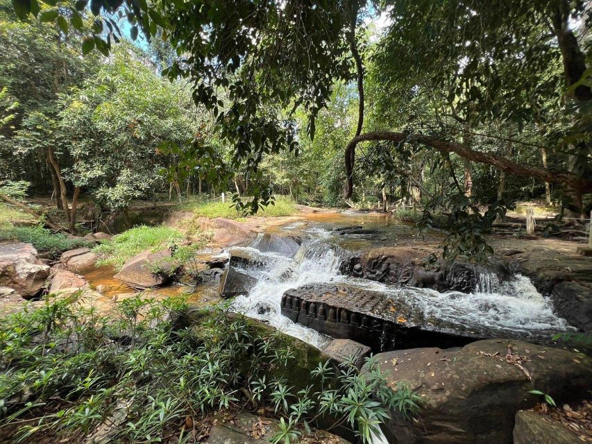 Banteay Srei Temple and Kbal Spean Trekking Private Tour - Experience Highlights