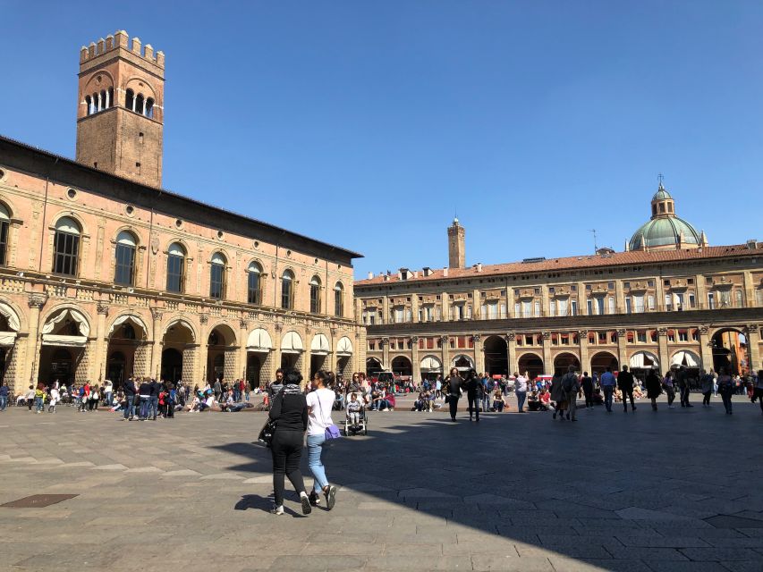 Bologna: Guided Architecture Walking Tour - Tour Highlights