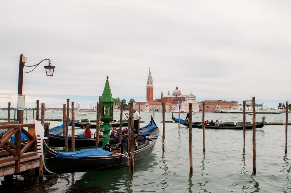 Classic Venice: 2-Hour Walking Tour With Basilica Entry - Experience Highlights