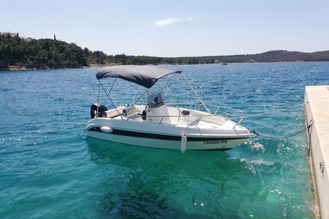 Explore Beauties of Island Brač and ŠOlta by Bellingardo Boat - Licence Required - Inclusions