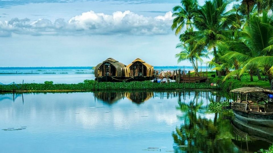 From Kochi: 7-Day Kerala Tour Package With Accommodation - Live Tour Guide and Pickup Services