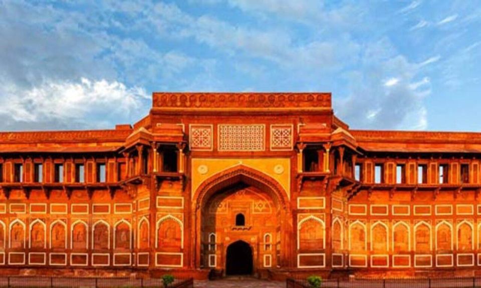 Golden Triangle With Spritiual Cities Ayodhya & Varanasi - Exploring Delhi, Jaipur, and Agra